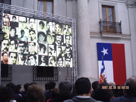 Ex Miembros del GAP, la escolta del Presidente Salvador Allende, junto a familiares y amigos
